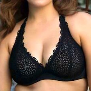 Black lace convertible racer back bra!